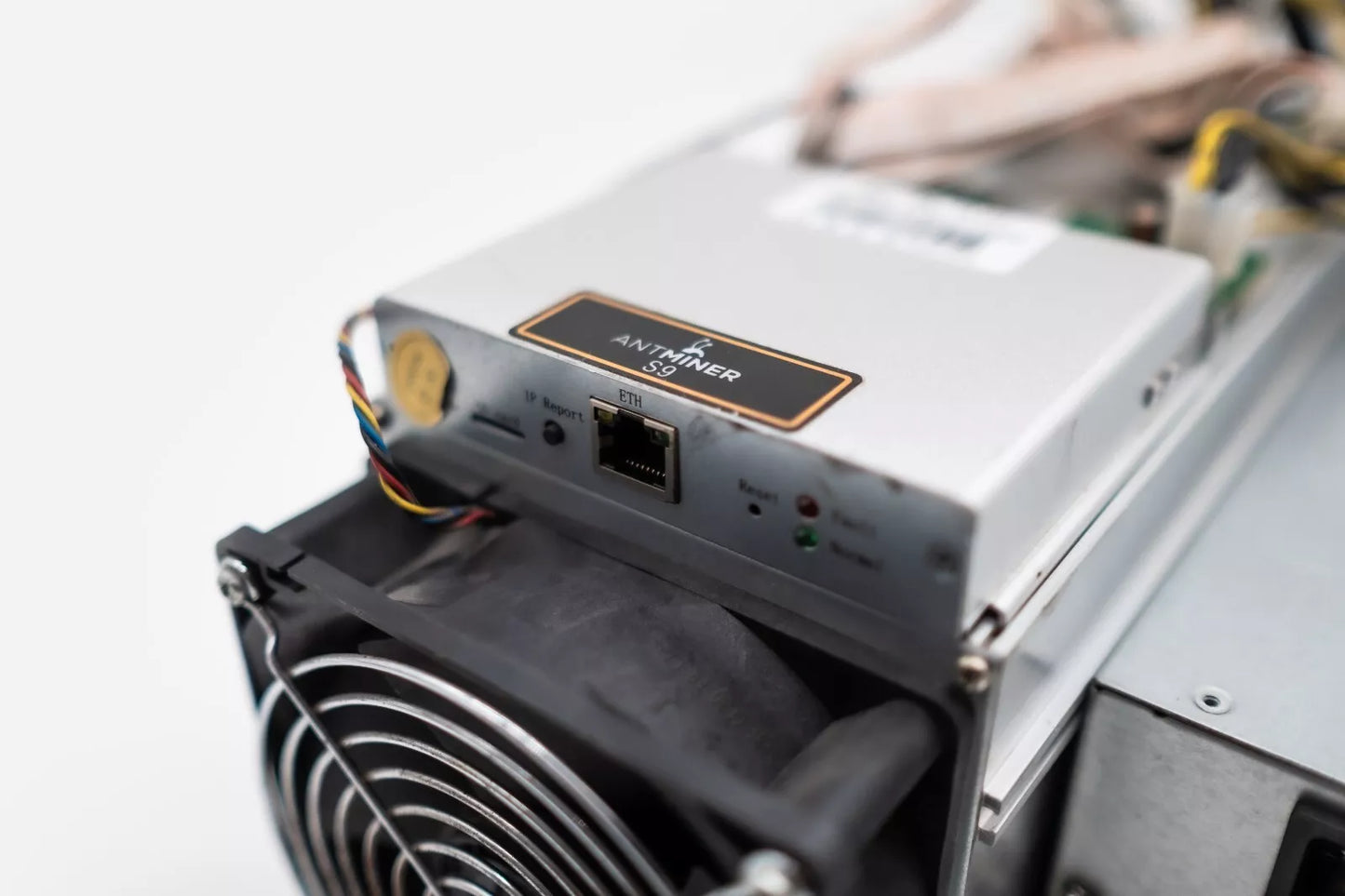 Bitmain Antminer S9 13.5-14TH/s incl. APW3++ Power Supply